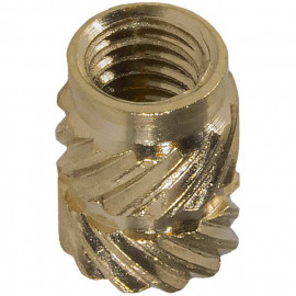 закладная с отверстием М2,5 L=6 Т2